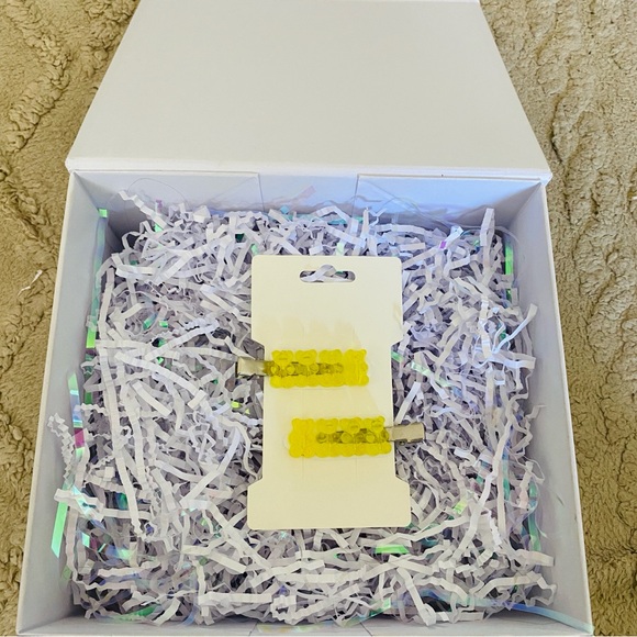 Yellow Gummy Bear No-Crease Hair Clips - Set of 2 - Picture 1 of 1